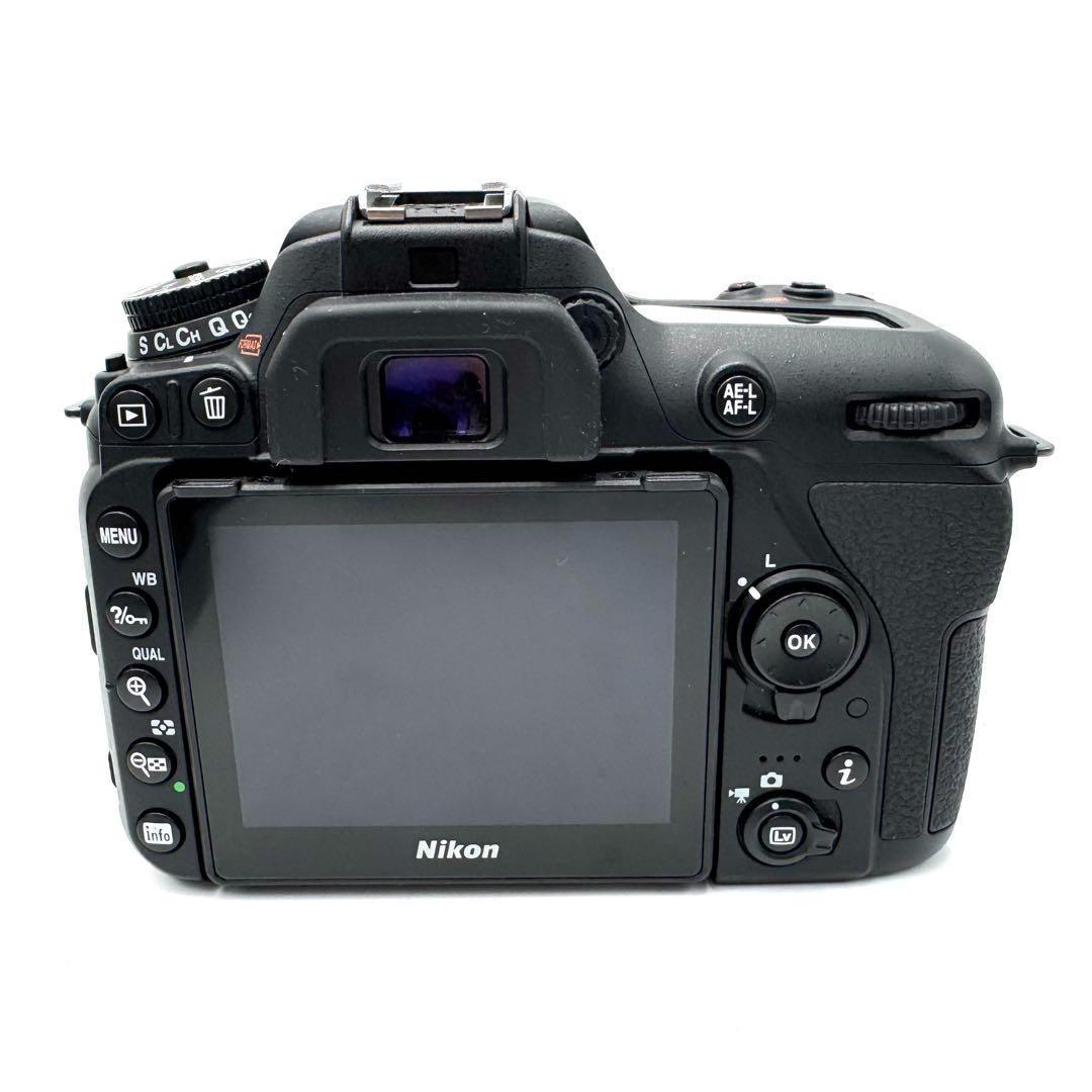 極美品 Nikon ニコン D7500 一眼レフボディ