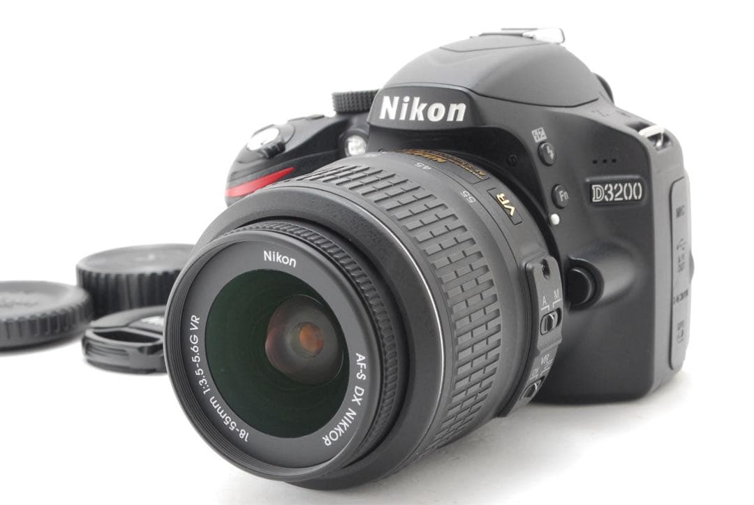 ✨極美品✨ニコン D3200❤日常から旅行まで幅広く対応！