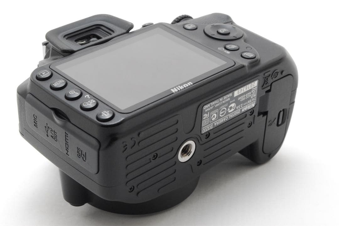 ✨極美品✨ニコン D3200❤日常から旅行まで幅広く対応！