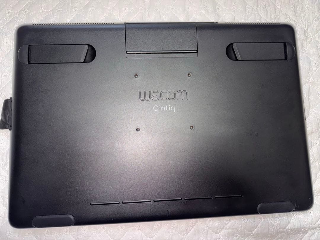【動作確認済】Wacom Cintiq 液晶ペンタブレット 箱、保証書付き