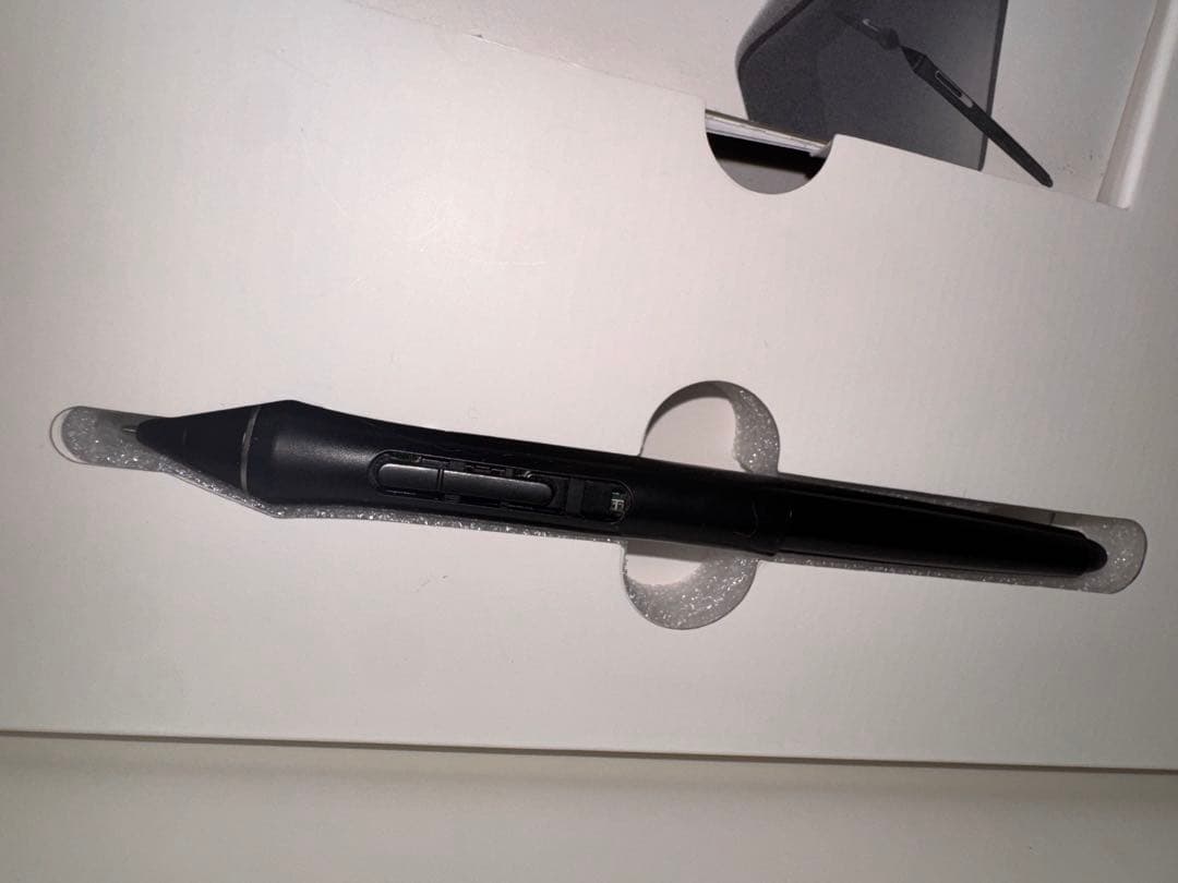 【動作確認済】Wacom Cintiq 液晶ペンタブレット 箱、保証書付き