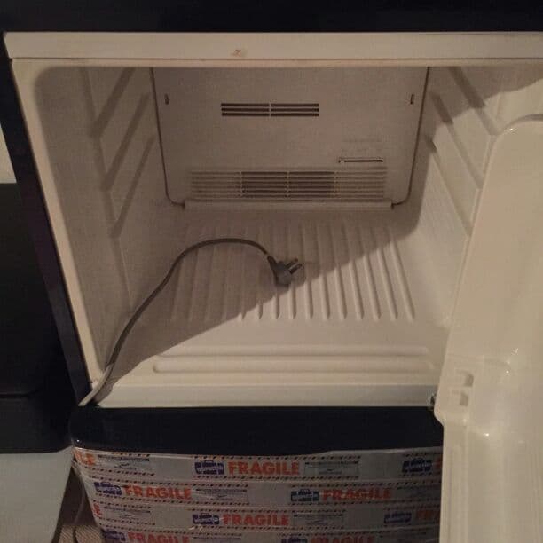 単身用2ドアの冷蔵庫