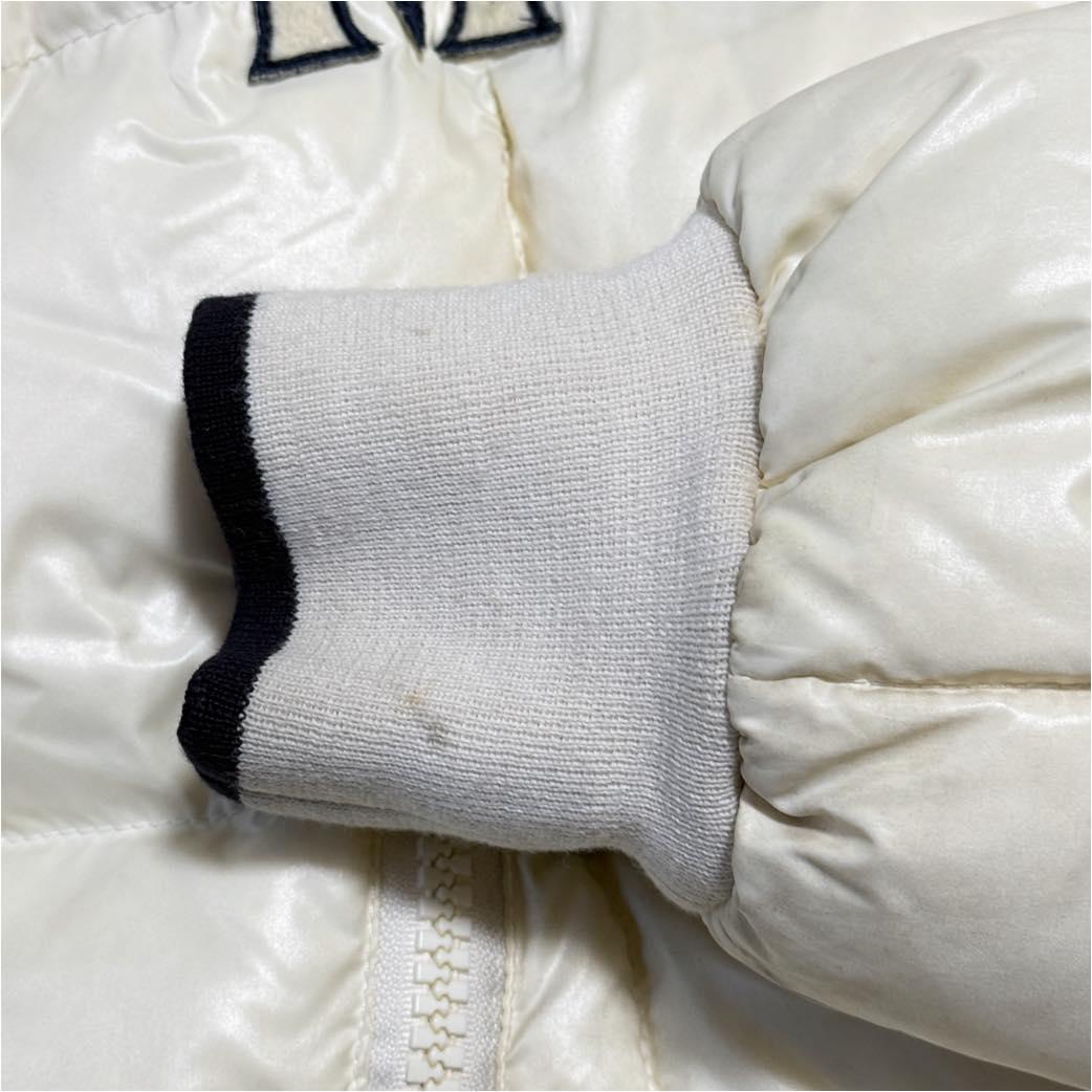 モンクレール ロゴ ホワイト ダウンジャケット LAMPO ジップ