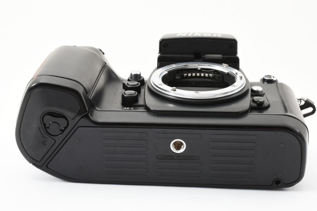 美品 NIKON ニコン F4　説明書付 フィルムカメラ B390