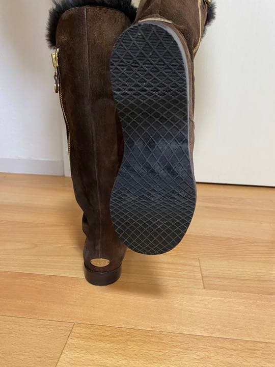 ジミーチュウブーツ