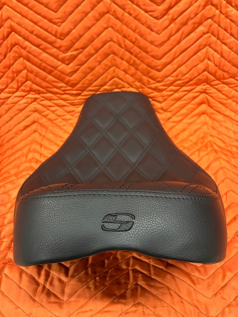 SaddleMen レネゲード-LS ソロシート ブラック FXFB/S