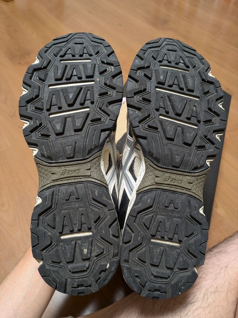 靴 Asics Gel-Nunobiki \"Cream/Dark Olive\"