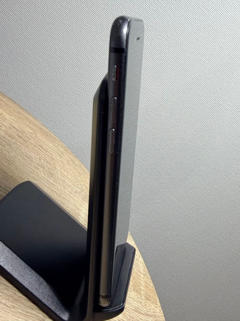 iPhone 8 スペースグレイ 64GB SIMフリー 機能不良無 画面割れ有