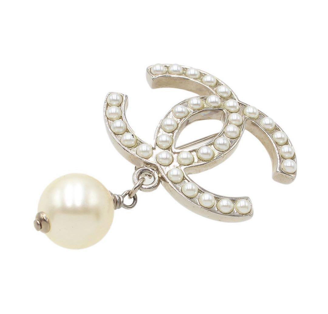 Q2366 超美品 シャネル ココマーク フェイクパール スイング ブローチ