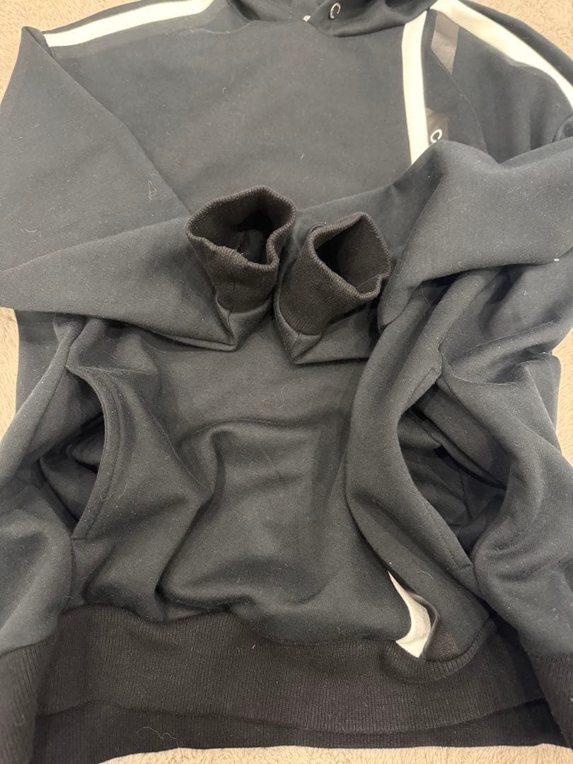 CRONOS ブラックパーカー フード付き　サイズS