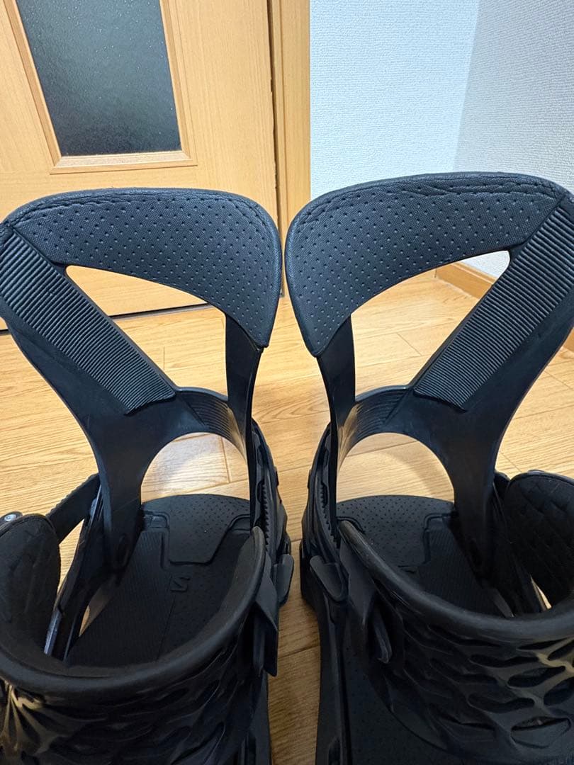 め*る様 サロモン SALOMON HOLOGRAM 22-23