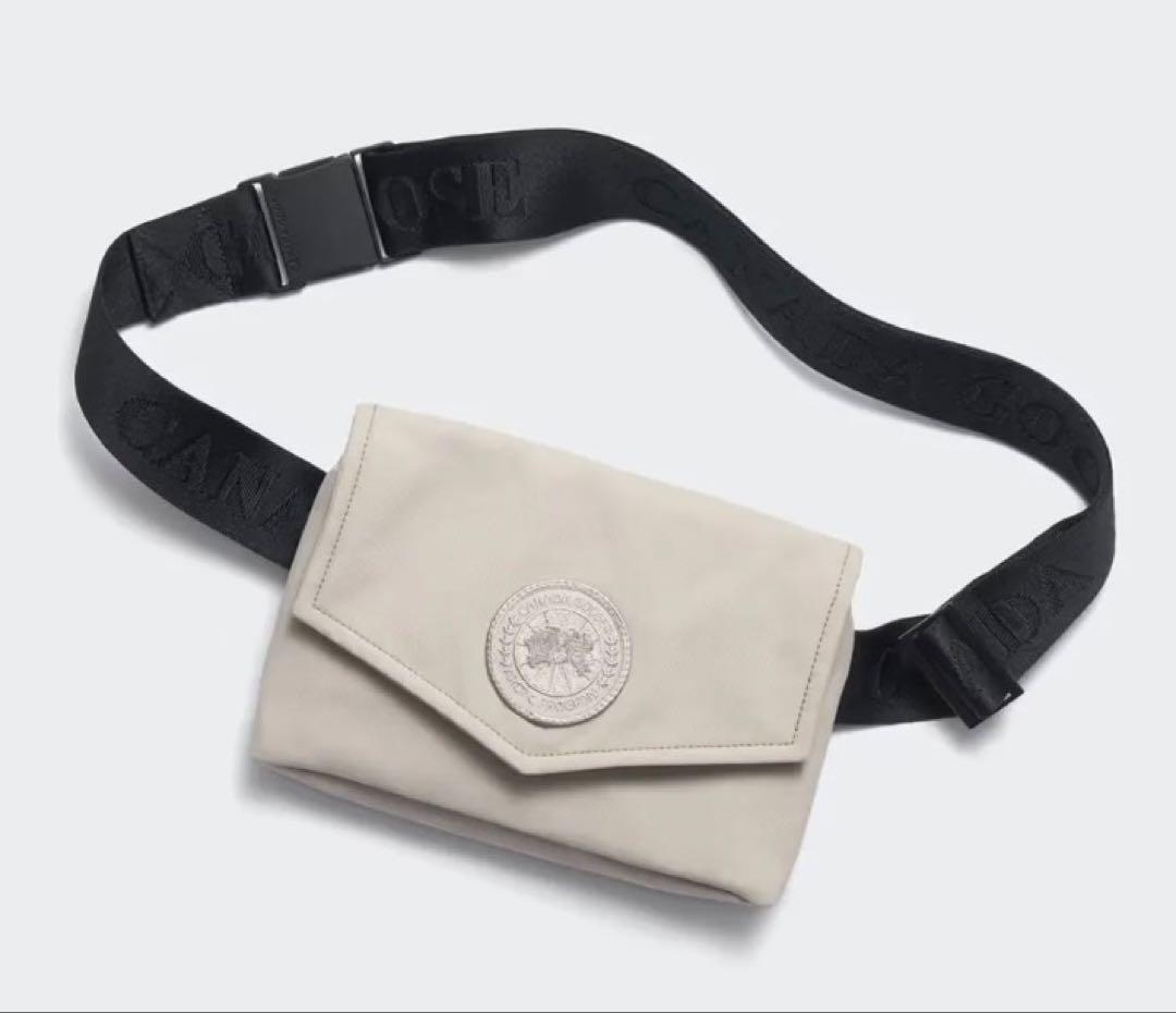 美品　カナダグース　ショルダーバッグ　ウエストポーチ　ボディーバッグ　ベージュ系