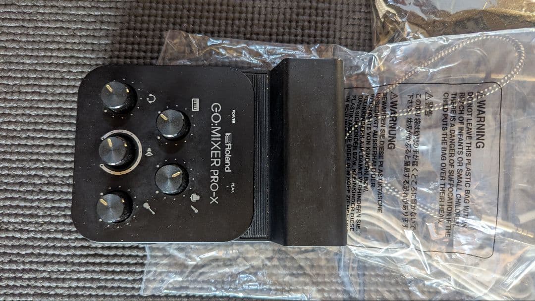Roland GO-MIXER PRO-X 本体と付属品