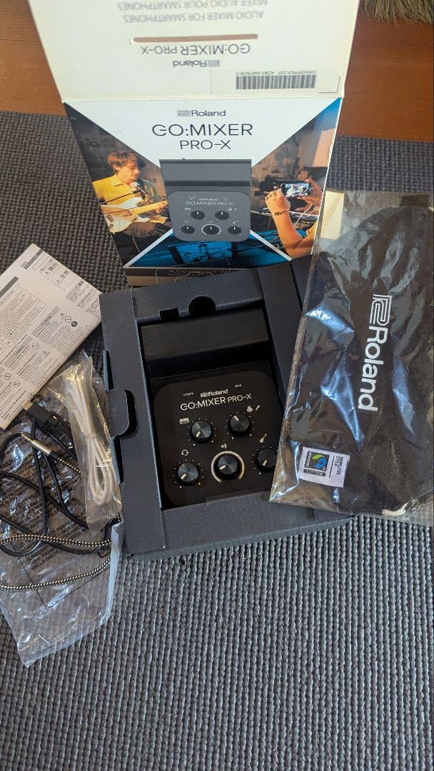Roland GO-MIXER PRO-X 本体と付属品