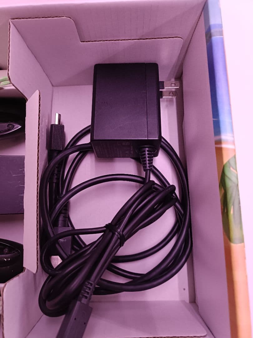 あつまれ どうぶつの森デザインのNintendo Switch本体