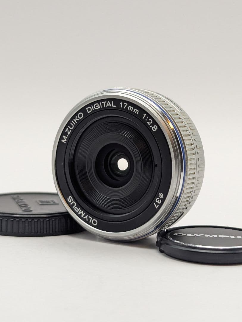OLYMPUS M.ZUIKO DIGITAL 17mm f2.8 シルバー