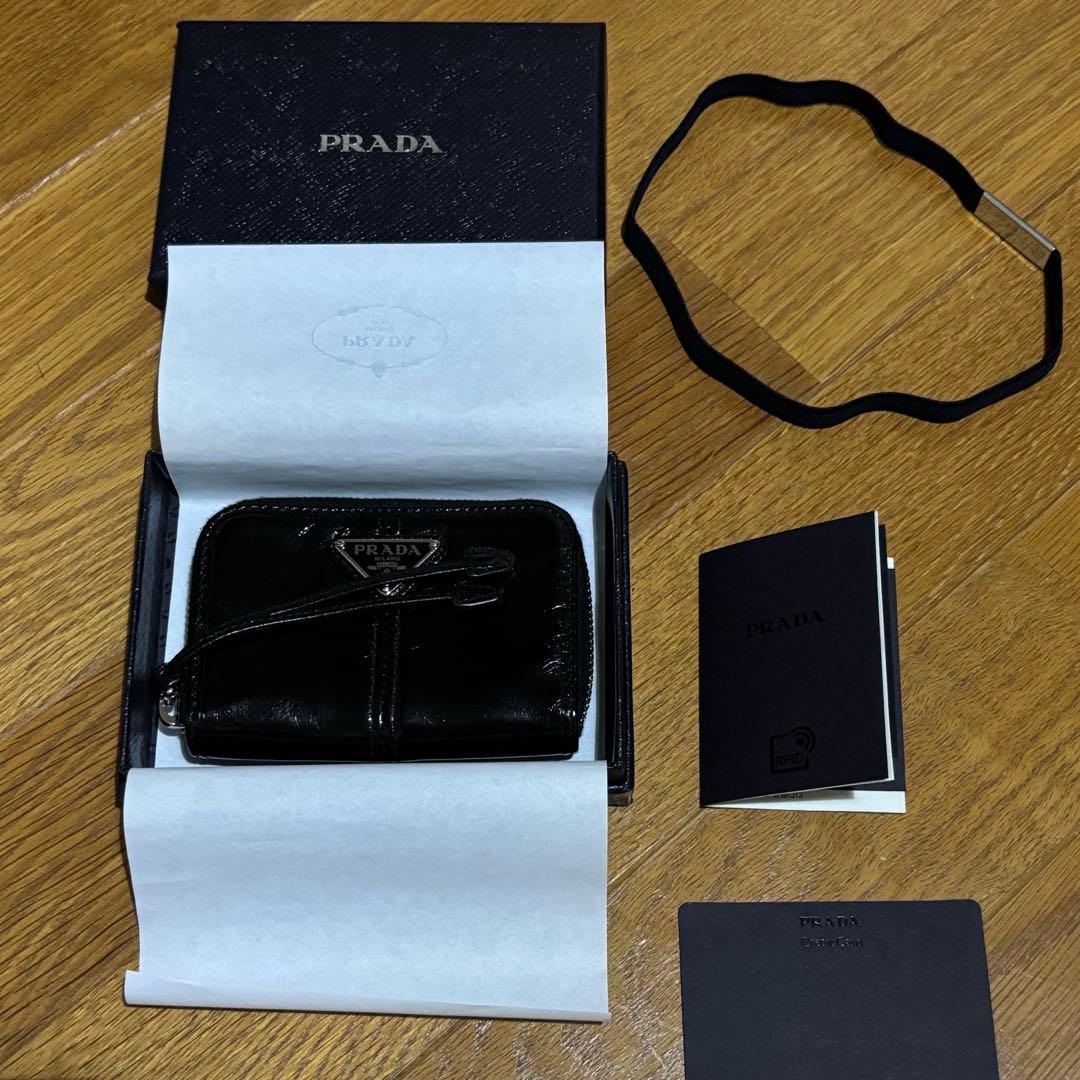 【激レア完売品】PRADA ソフトルックスレザー