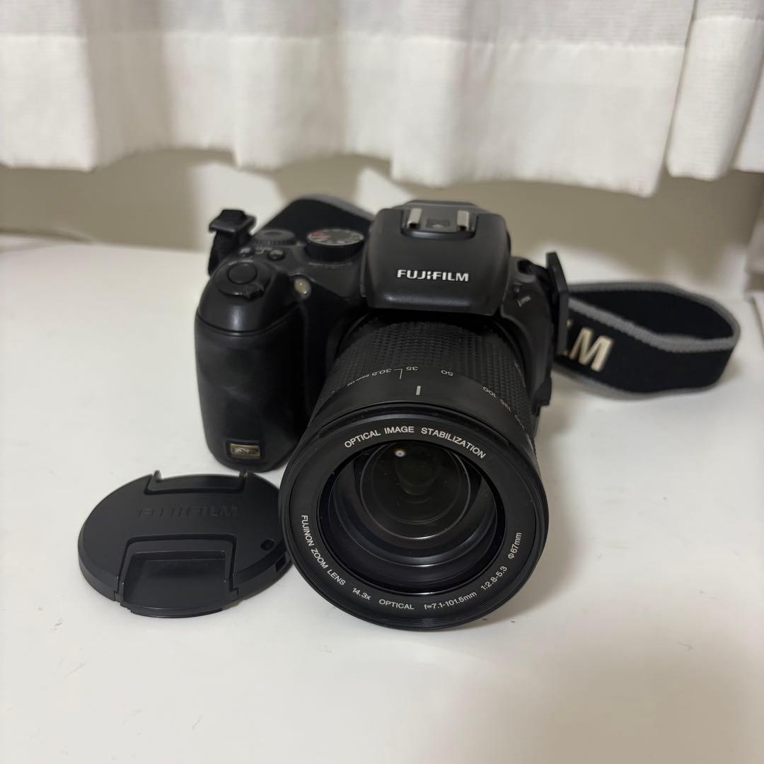 デジタルカメラ FUJIFILM FinePix S200EXR