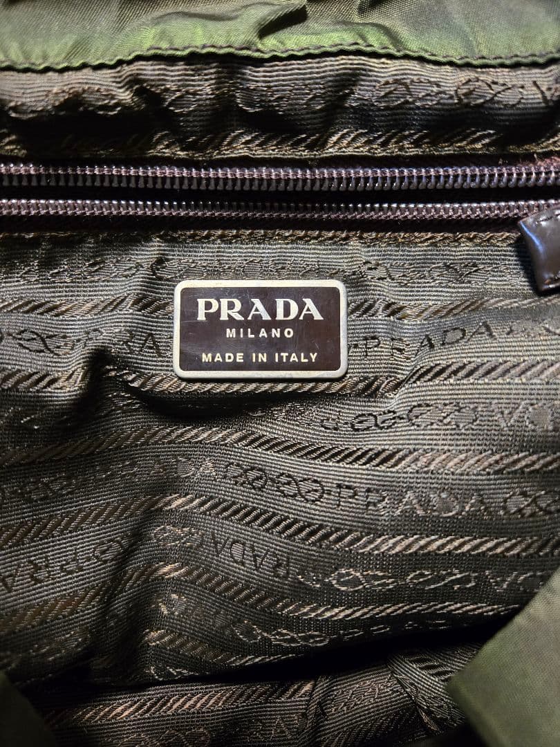 PRADA　プラダ　オリーブグリーン　バックパック　リュック　白タグ