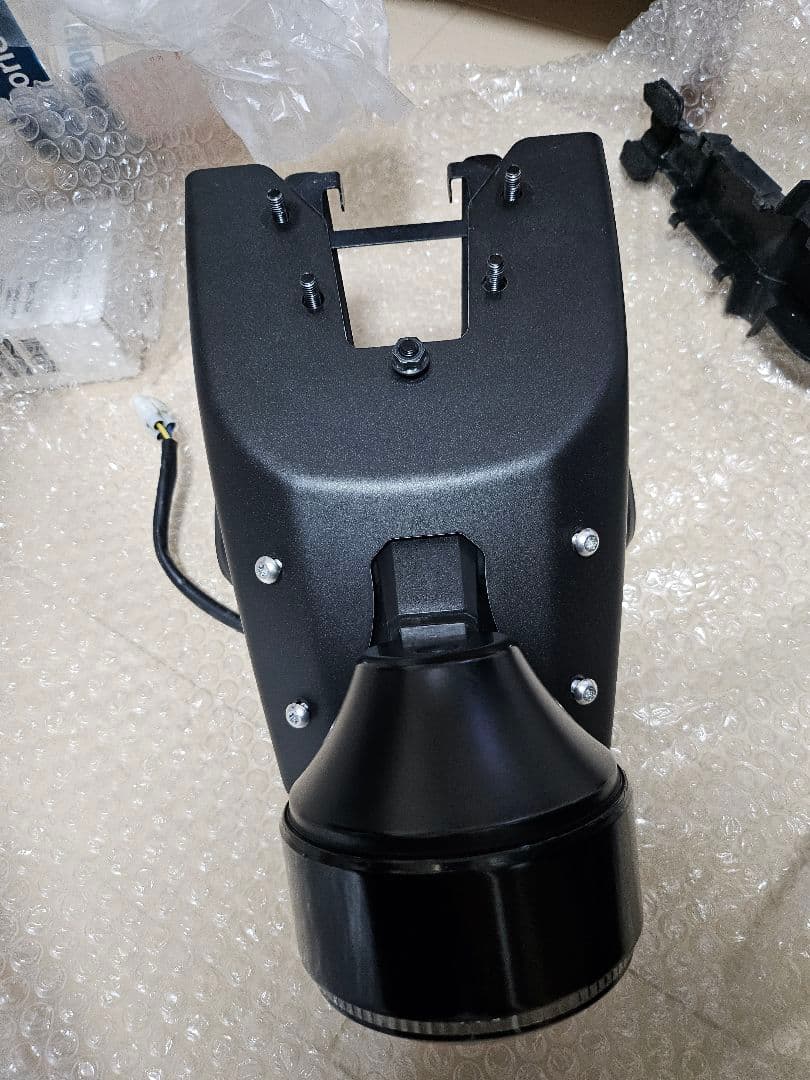 XSR900　RN46J　純正リヤフェンダー　テールライト付き