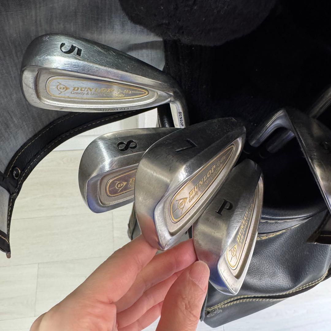 DUNLOP ゴルフバッグ 黒　ゴルフクラブ12本セット付き　ダンロップ　一色