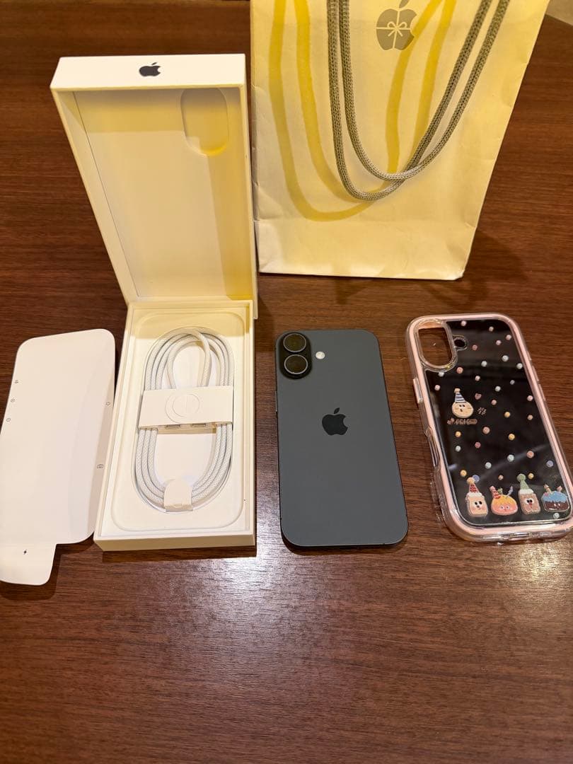 iPhone17 ブラック256gb SIMフリ—