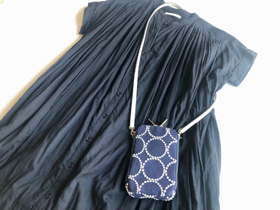 【スマホショルダー】ミナペルホネン タンバリン navy×light blue