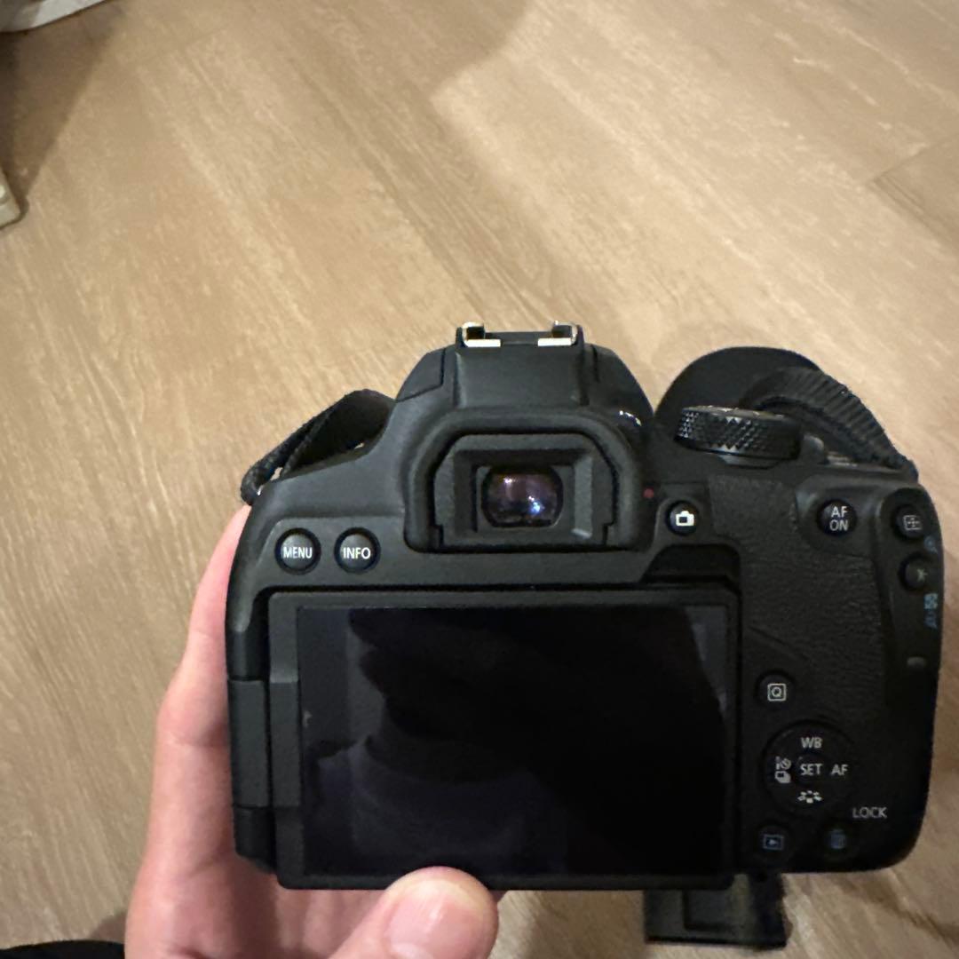 Canon EOS Kiss X10i ボディ本体