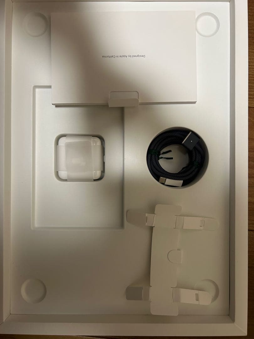 美品　MacBook Air M3 15インチ ミッドナイト JISモデル