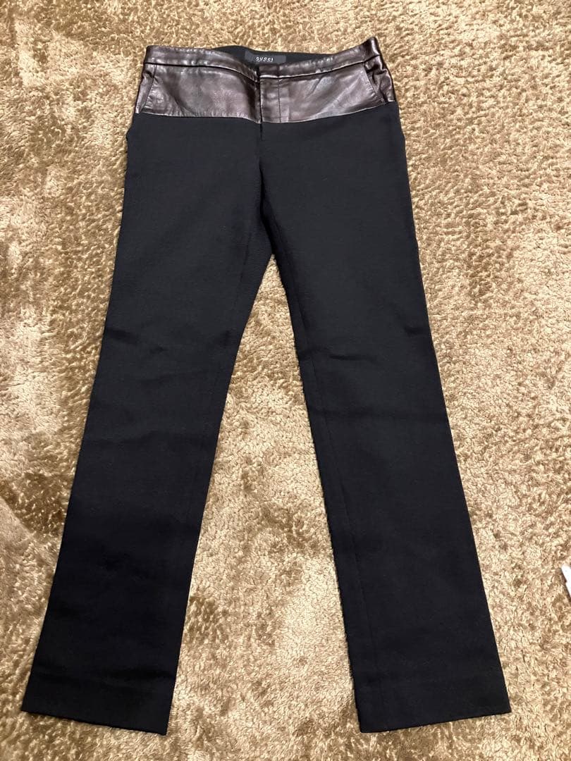 グッチ　GUCCI セットアップ　パンツスーツ　黒　ブロンズ　サイズ40