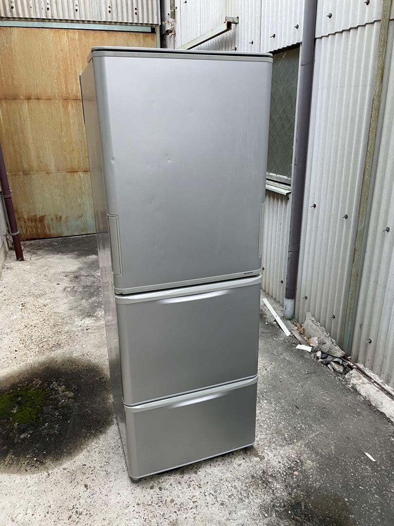 近隣配達可能　SHARP 350L 3ドア冷蔵庫　SJ-WA35B