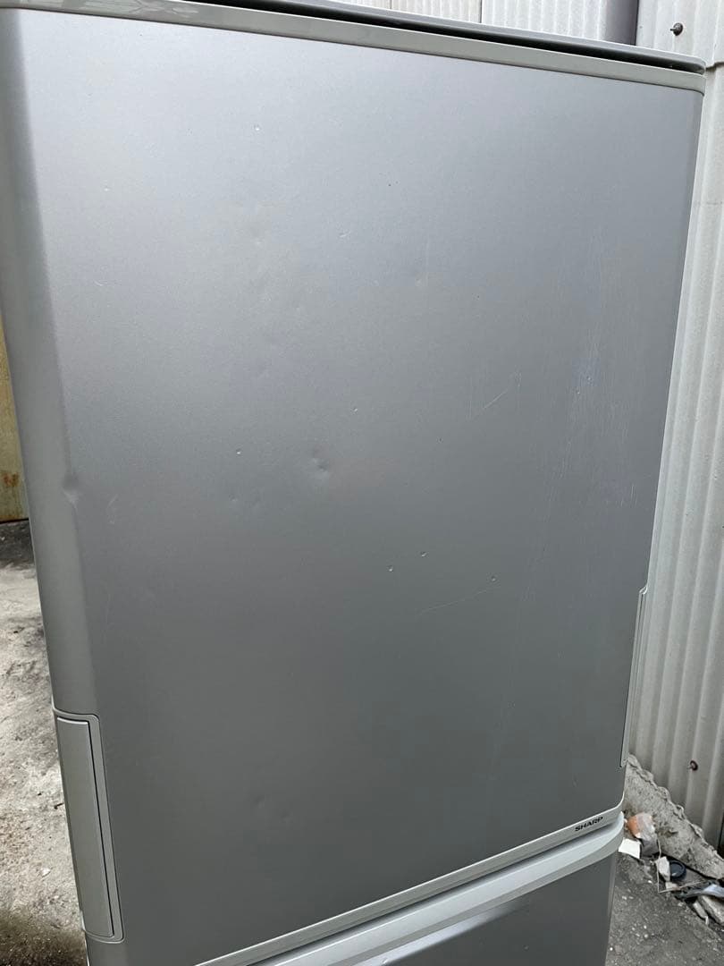 近隣配達可能　SHARP 350L 3ドア冷蔵庫　SJ-WA35B