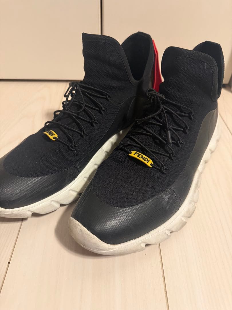 FENDI THINK スニーカー ブラック