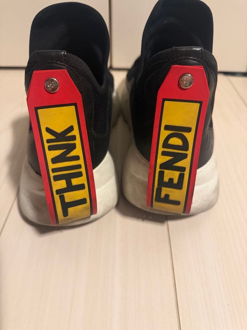 FENDI THINK スニーカー ブラック
