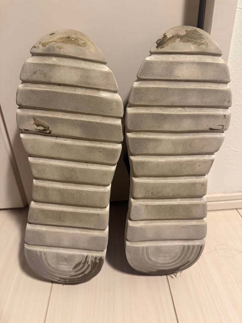 FENDI THINK スニーカー ブラック