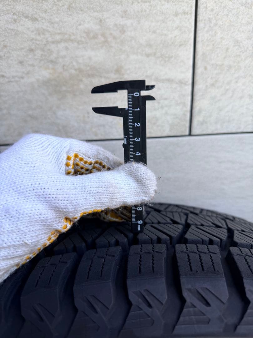 美品ハリアー純正 ブリヂストン DM-V3 スタッドレスタイヤ 19インチ