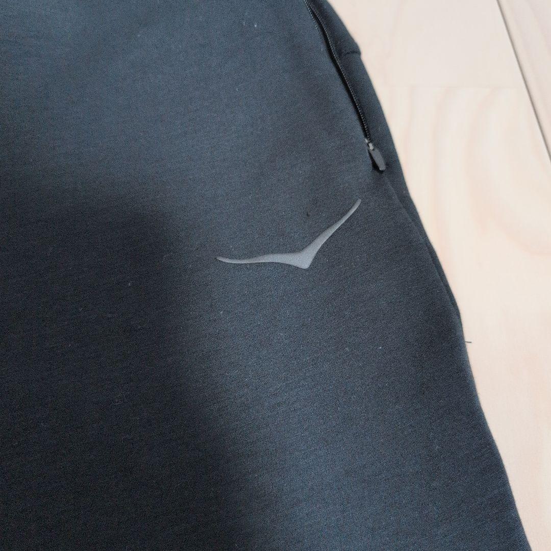 HOKAジャージ上下セット メンズS（アジアM）サイズ