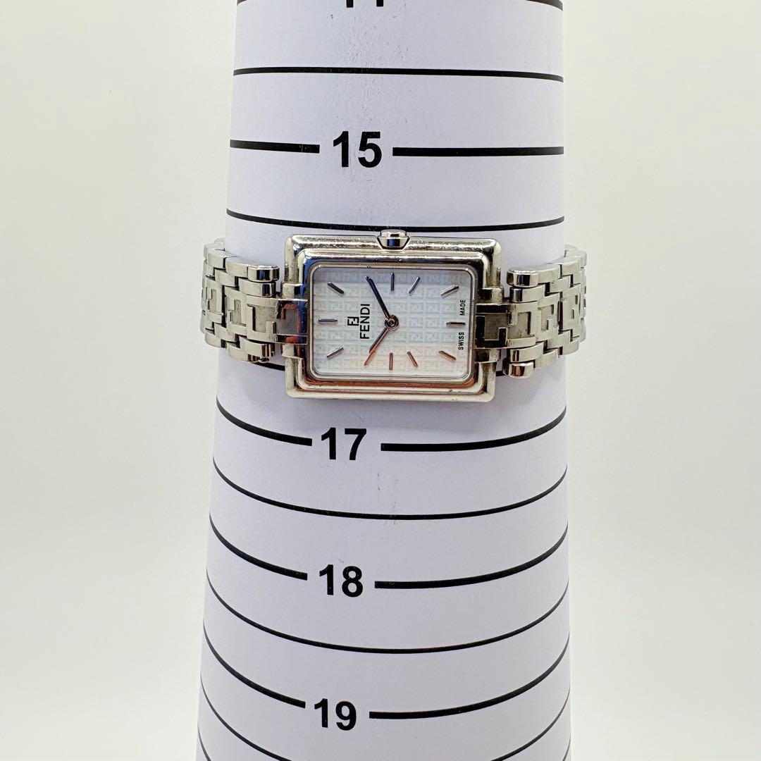 FENDI フェンディ 稼働 腕時計 シルバー 希少 レディース レア スクエア