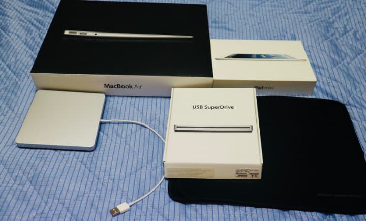 MacBook本体 MacBook Air 13inch & iPad mini