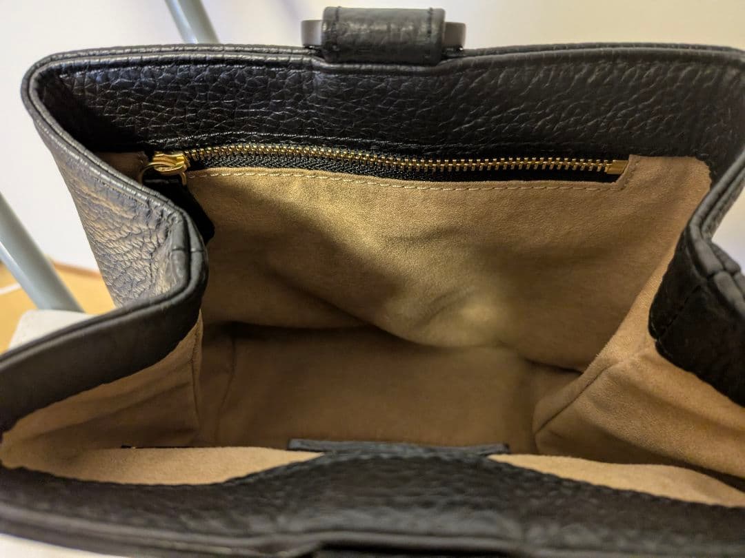 【美品】Hush Tug レザー 巾着バック 色ブラック