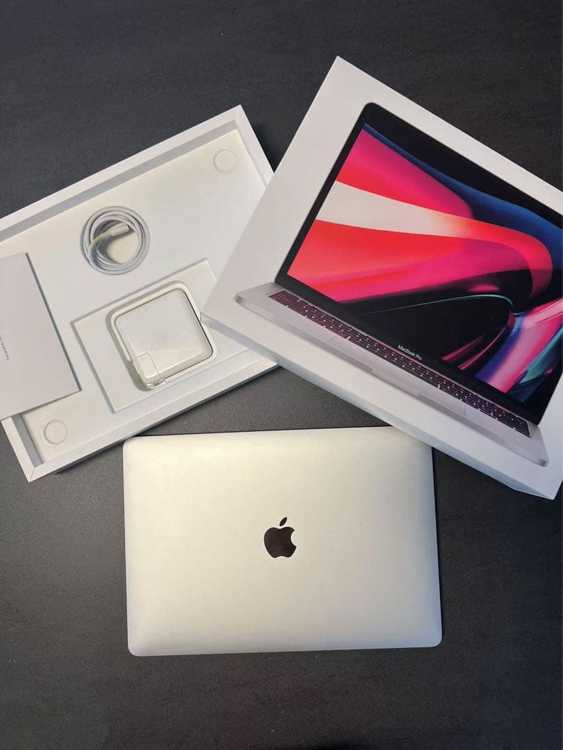 美品M1チップ Macbook Pro 2020 メモリ8gb SSD256gb