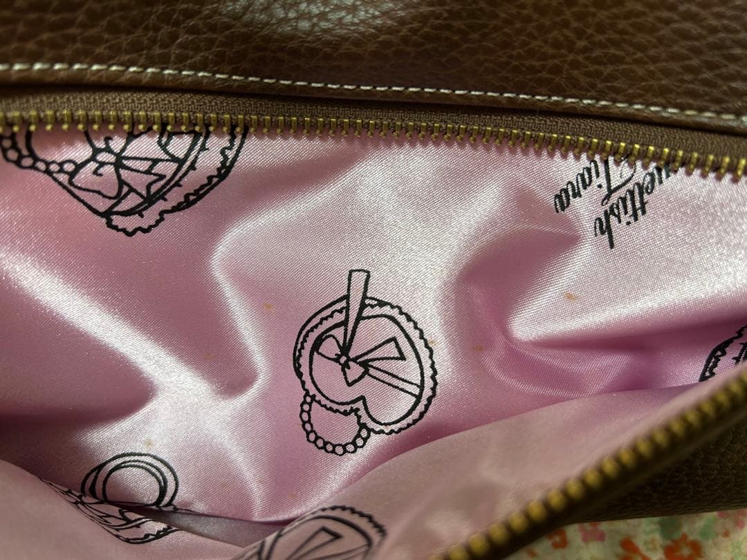 コケティッシュティアラ　ハートボストンバッグ（未使用品）日本製　合皮