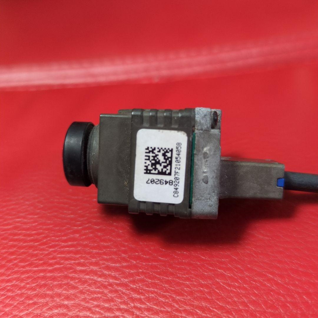 ベンツ　フロントグリルカメラ　v220d