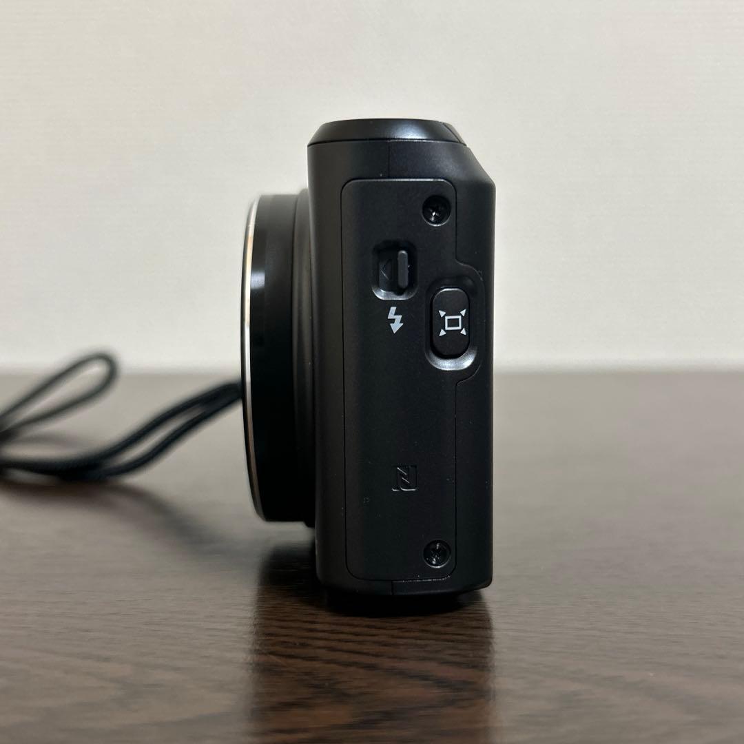 超美品　Canon POWERSHOT SX720HS デジタルカメラ　ブラック