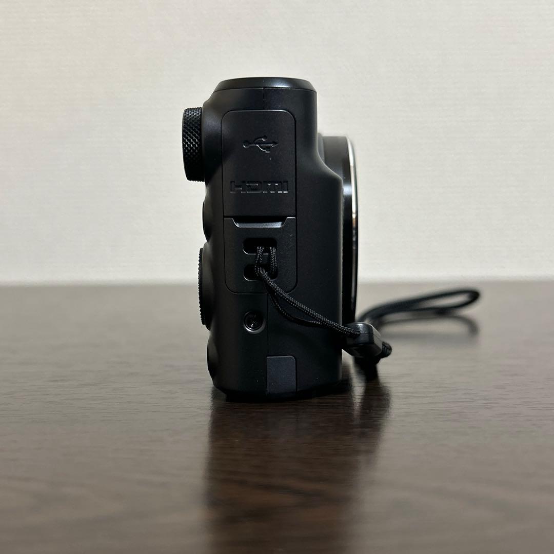 超美品　Canon POWERSHOT SX720HS デジタルカメラ　ブラック