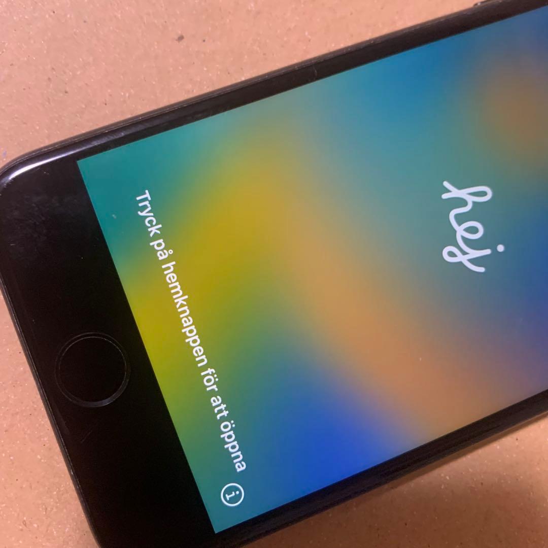 【Apple】iPhone8 スペースグレイ アイフォン8 美品 SIM無し