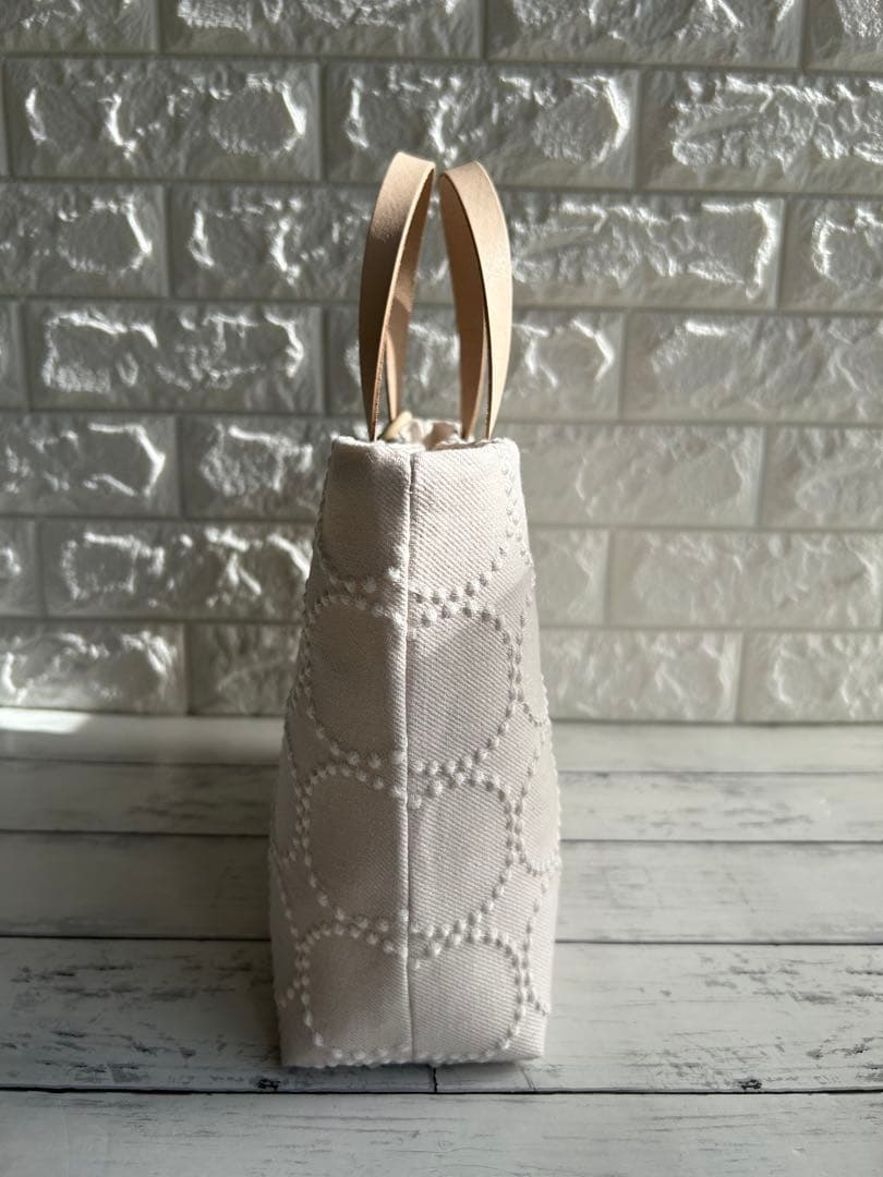 【1078】ミナペルホネンタンバリン　トートバッグ　ベージュ×ホワイト