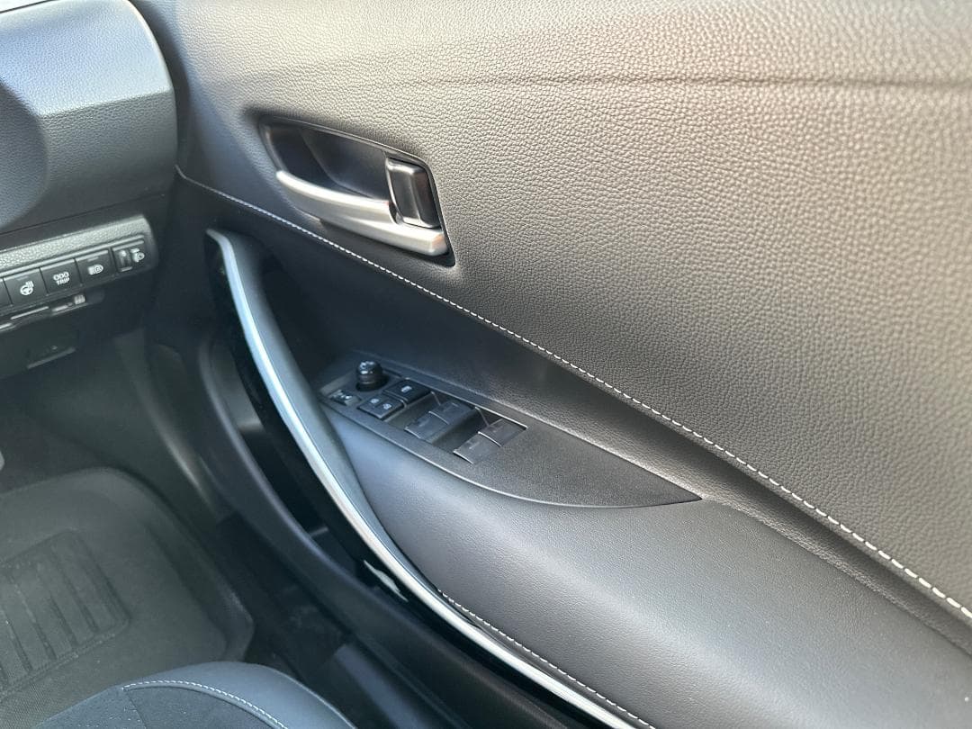 21#系カローラスポーツ★ピアノブラックウインドウパネル4枚セット