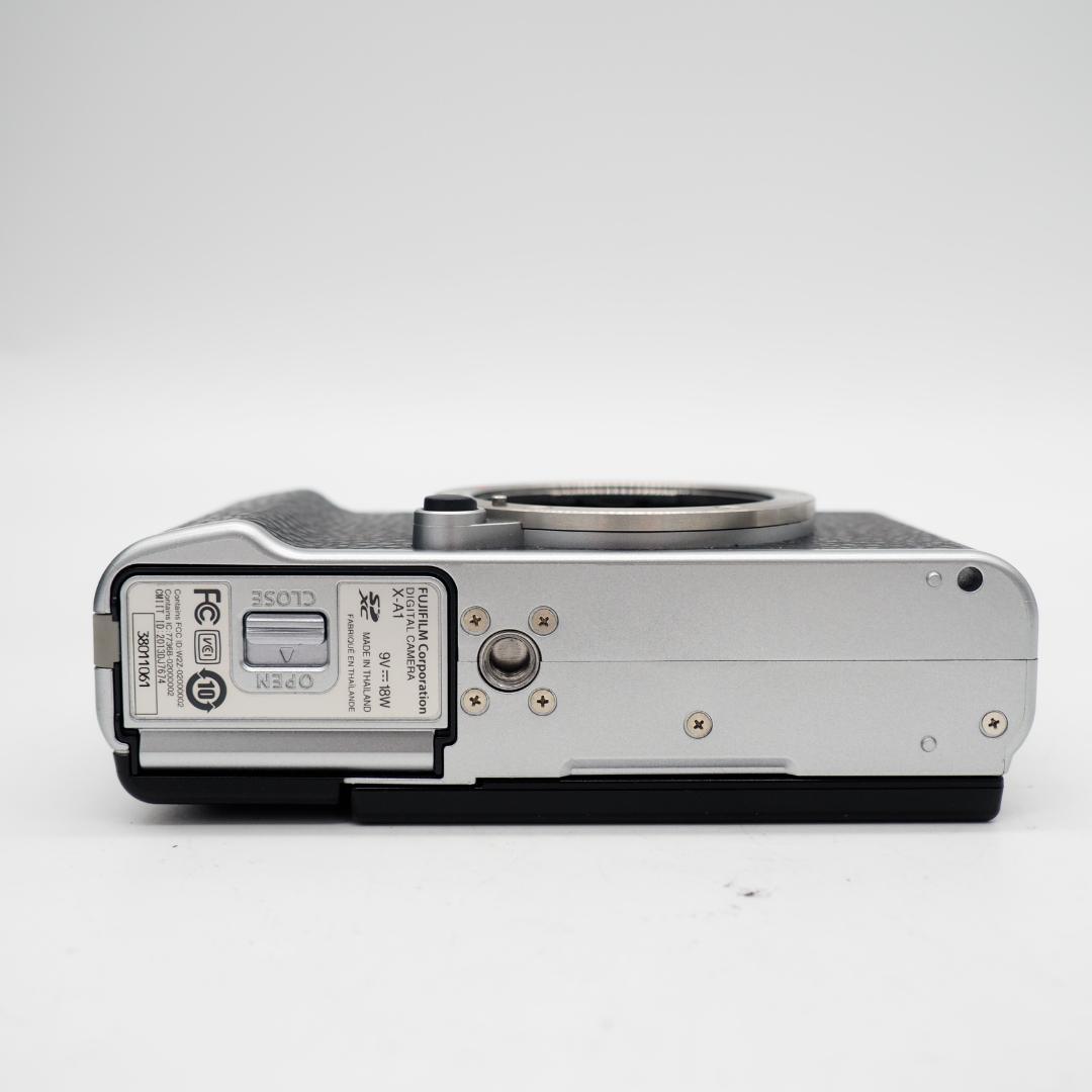 FUJIFILM X-A1 ボディ ブラック フジフィルム