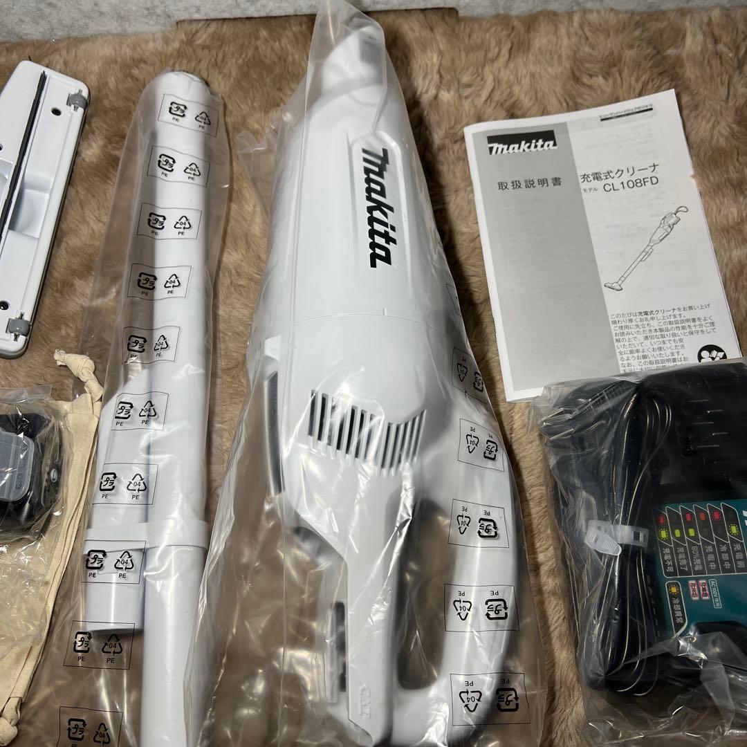マキタ CL108FDSTW 充電式クリーナー